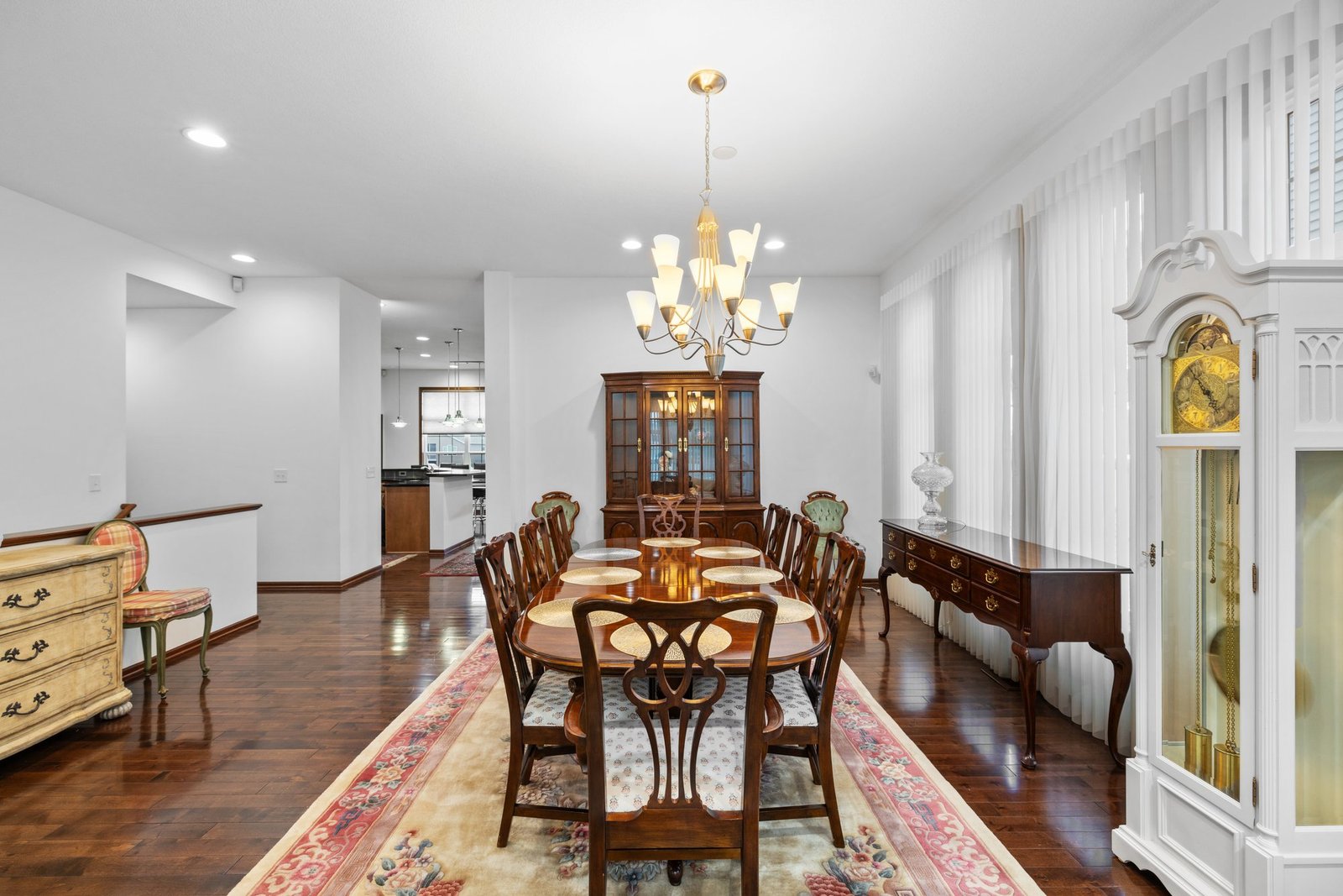 Feature delivery — formal dining room
