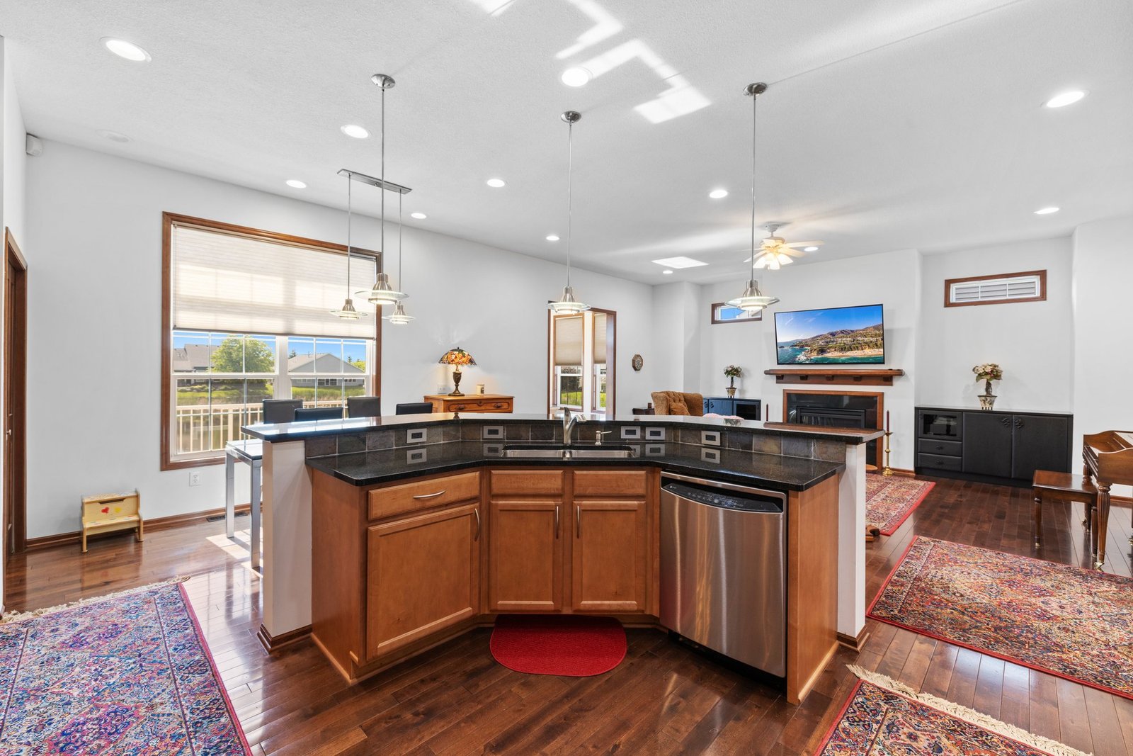 Feature delivery — island kitchen