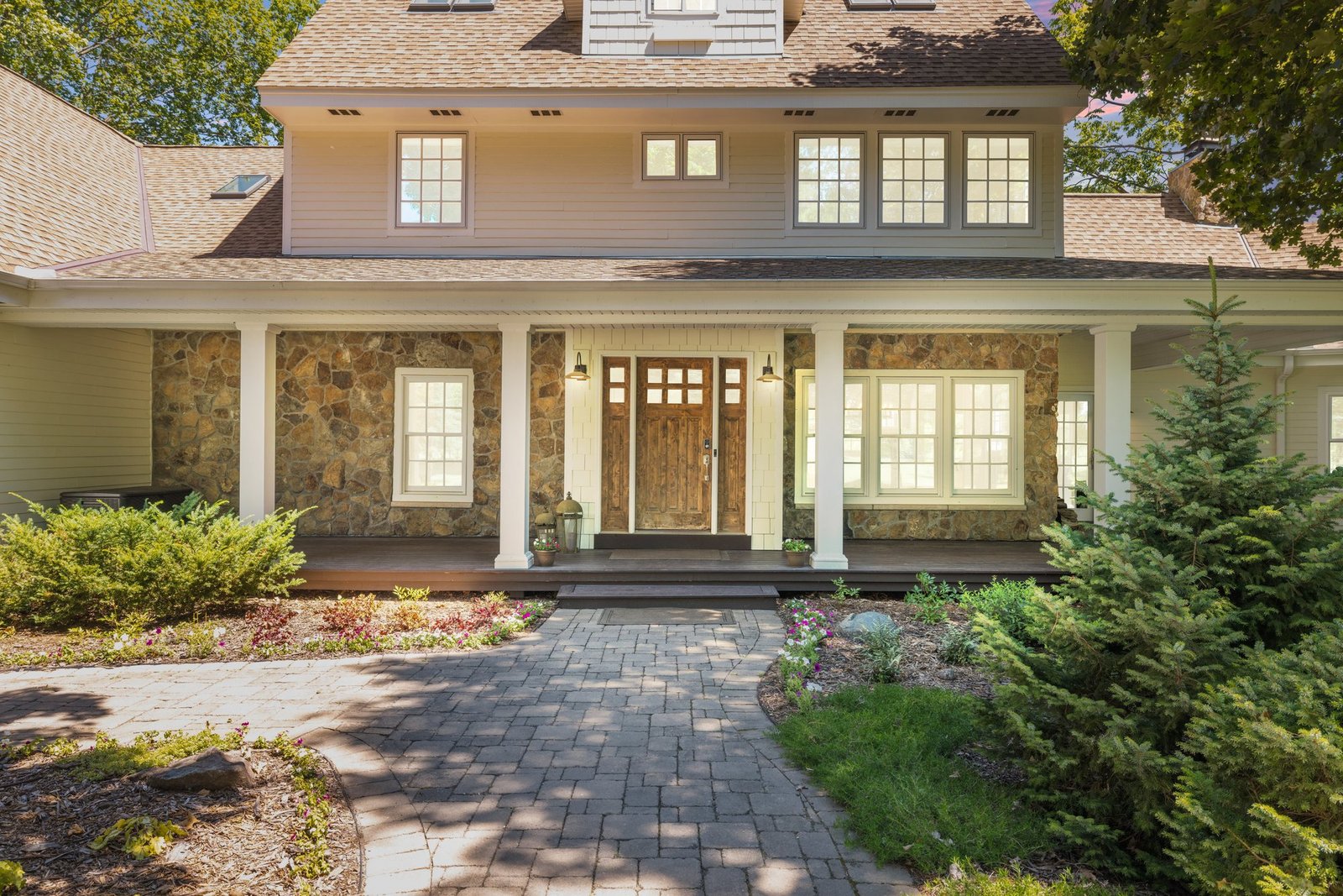 612 Nelson Rd — stone front porch